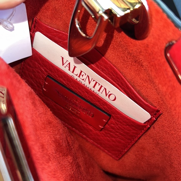 ROCKSTUD GRAINY CALFSKIN POUCH - RED. Never used. Bucket Bag NWOT - Picture 7 of 12